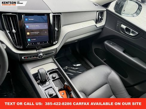 Used 2025 Volvo XC60 B5 Plus image 23