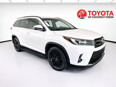 Used 2019 Toyota Highlander SE