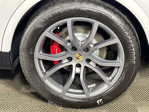 Used 2024 Porsche Cayenne S w/ Premium Package Plus (PP1) image 24