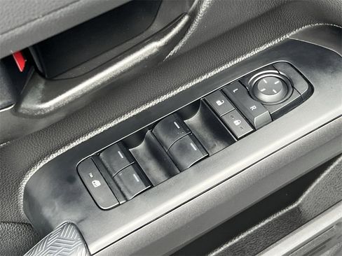 Used 2025 Toyota Tacoma SR image 13