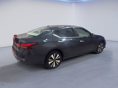 Used 2022 Nissan Altima 2.5 SV w/ SV Premium Package AWD/4WD image 8