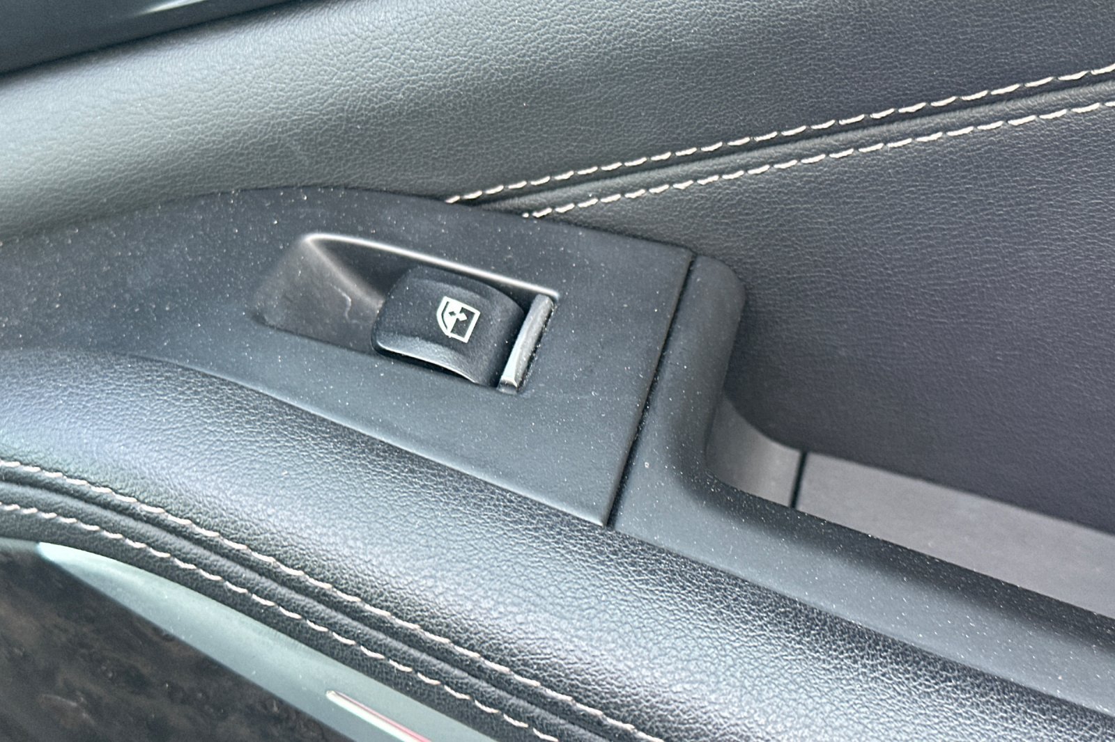 Used 2024 BMW X5 sDrive40i RWD image 21