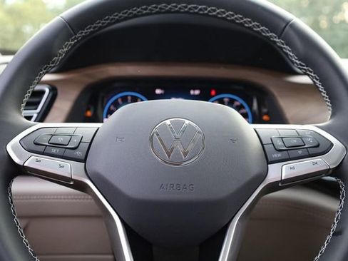 New 2026 Volkswagen Atlas SE image 13