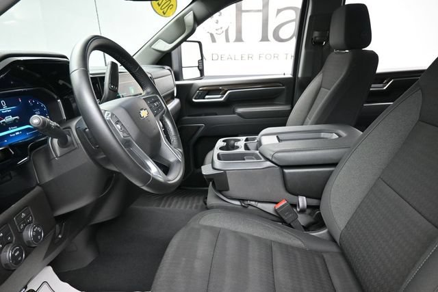 Used 2026 Chevrolet Silverado 2500 LT AWD/4WD image 16