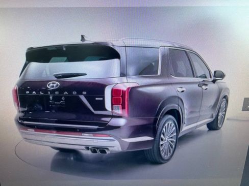 Used 2024 Hyundai Palisade Calligraphy AWD/4WD image 3