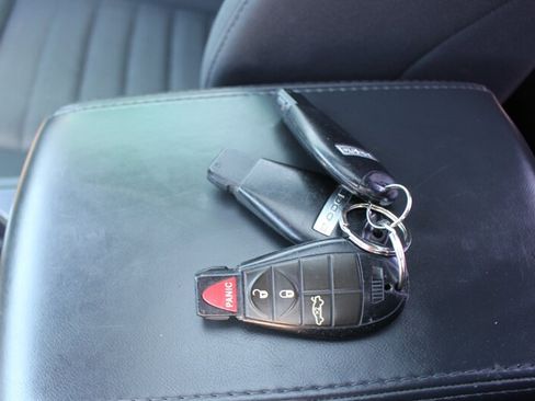 Used 2010 Dodge Challenger R/T RWD image 26