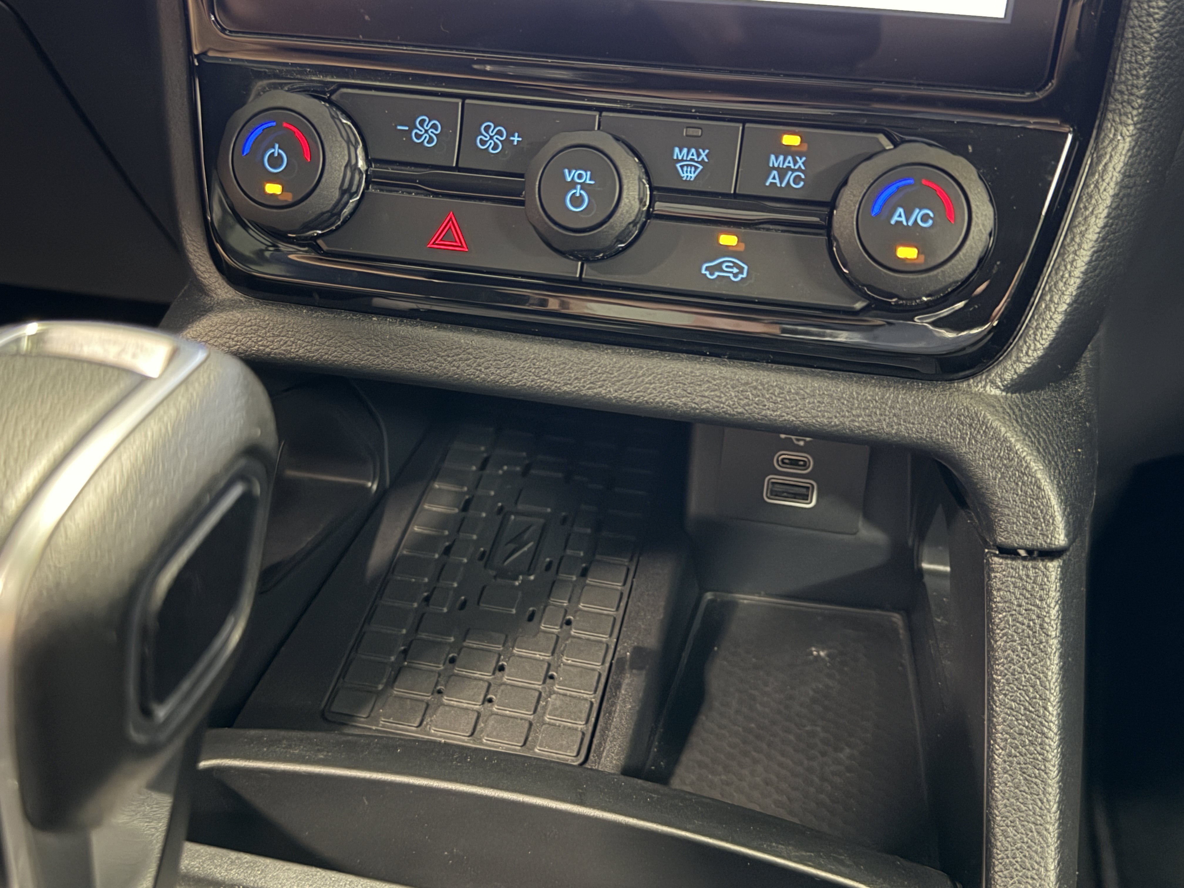 Used 2024 Ford Ranger XLT w/ Equipment Group 301A High AWD/4WD image 12
