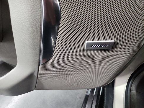 Used 2023 GMC Yukon SLT w/ SLT Luxury Package RWD image 24