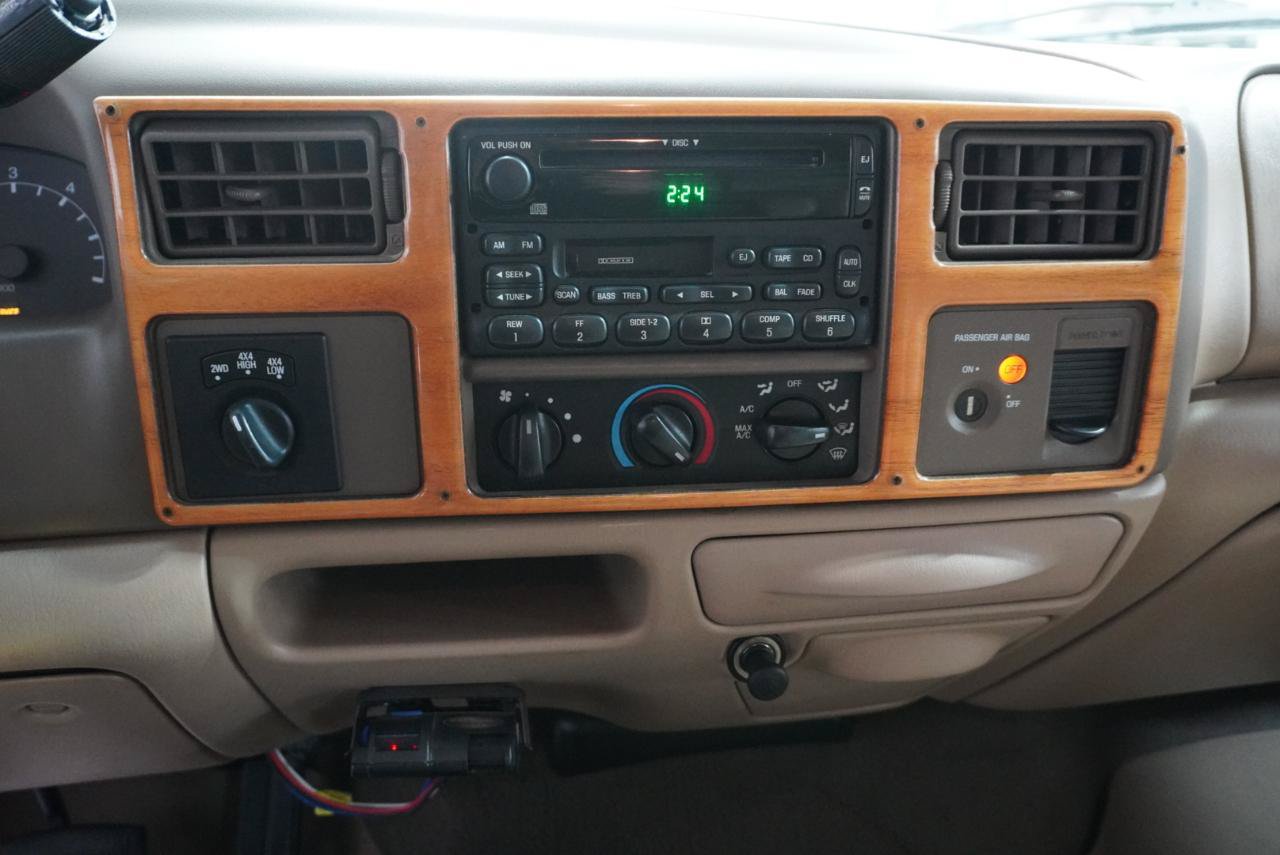 Used 1999 Ford F350 Lariat AWD/4WD image 12