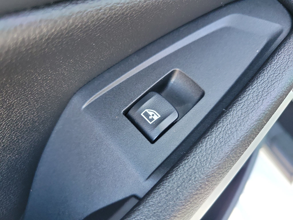 Used 2024 BMW 330i Sedan w/ Convenience Package RWD image 16