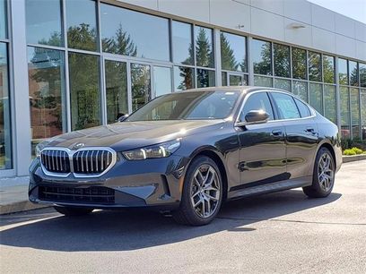 New 2026 BMW 530i xDrive w/ Premium Package