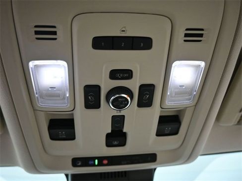Used 2024 GMC Yukon Denali image 27