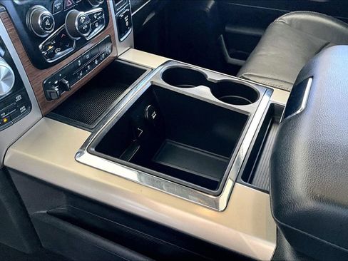 Used 2015 RAM 1500 Laramie w/ Convenience Group image 19