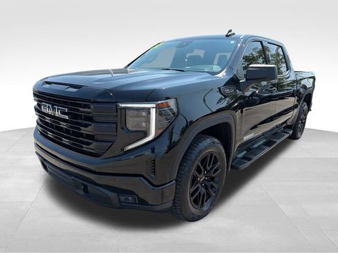 Used 2022 GMC Sierra 1500 Elevation w/ X31 Off-Road Package AWD/4WD image 3