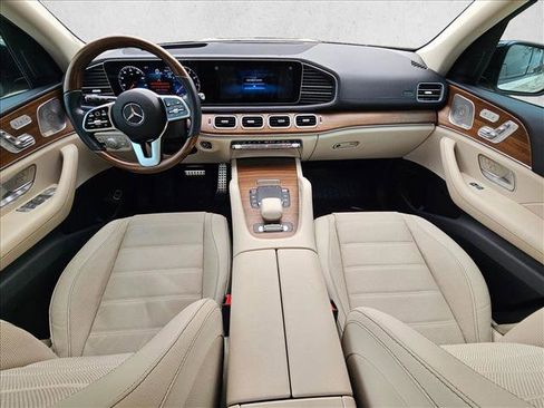 Used 2023 Mercedes-Benz GLS 450 4MATIC image 13