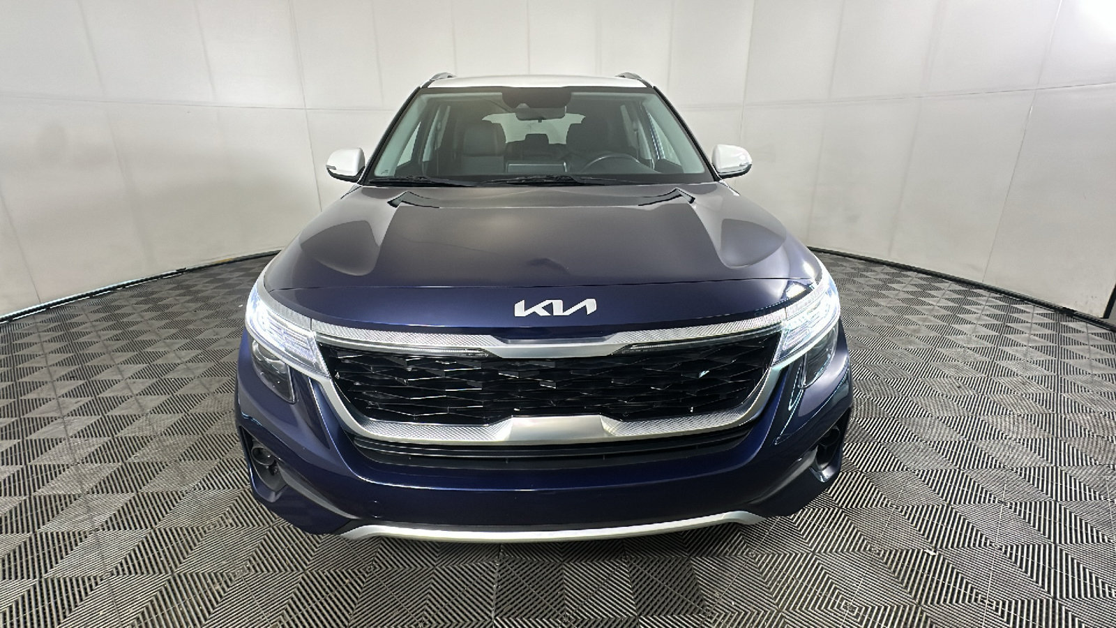 Used 2023 Kia Seltos S w/ Navigation Package AWD/4WD image 9