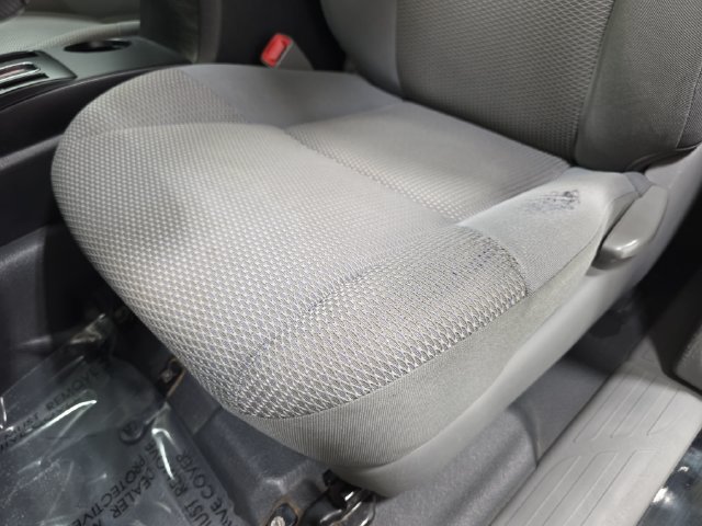 Used 2014 Toyota Tacoma 4x4 Access Cab w/ Convenience Package image 26