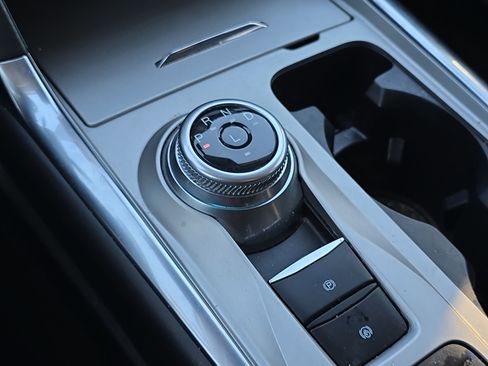 Used 2023 Ford Explorer XLT w/ Equipment Group 202A image 20