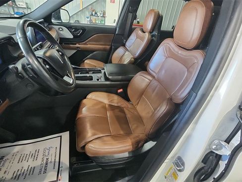 Used 2023 Lincoln Aviator Reserve w/ Equipment Group 201A image 15