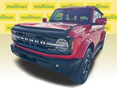 Used 2023 Ford Bronco Outer Banks image 9