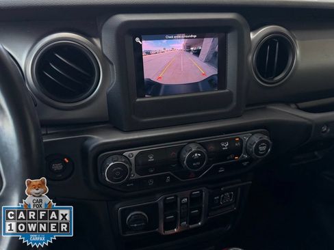 Used 2021 Jeep Gladiator Sport AWD/4WD image 7
