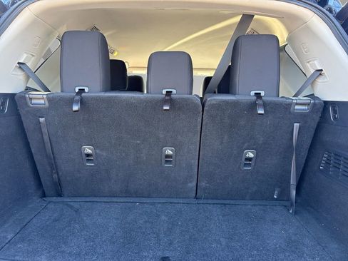 Used 2025 Nissan Pathfinder SV FWD image 20