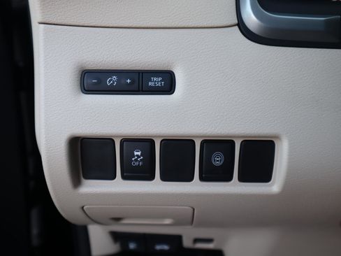 Certified 2024 Nissan Murano SV image 31