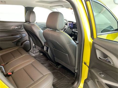 Used 2024 Chevrolet Trax ACTIV w/ Sunroof Package image 26