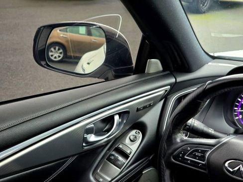 Used 2017 INFINITI Q60 3.0t w/ Premium Plus Package 3.0T image 15