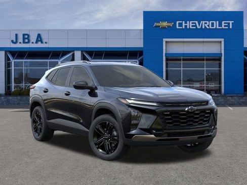 New 2026 Chevrolet Trax ACTIV w/ Sunroof Package FWD image 7