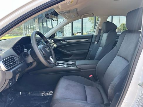 Used 2019 Honda Accord LX image 2