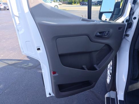 Used 2025 Ford Transit 250 Low Roof w/ Exterior Upgrade Package RWD image 7