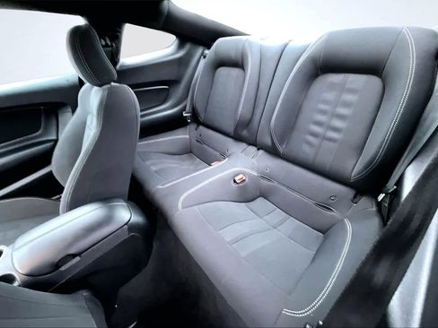 Used 2022 Ford Mustang Coupe image 12
