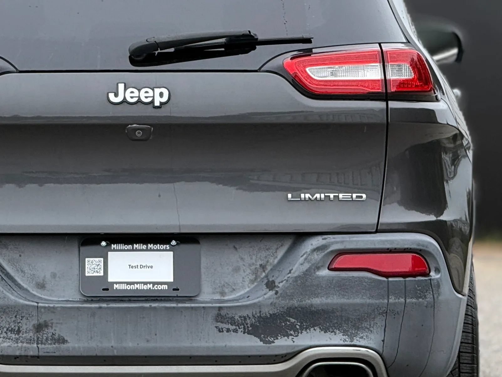 Used 2016 Jeep Cherokee Limited AWD/4WD image 14