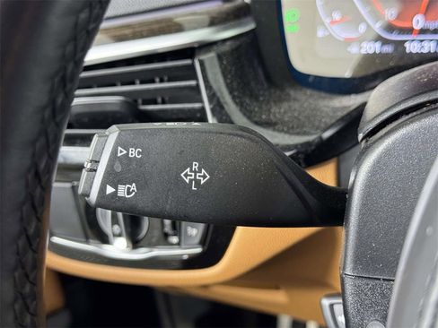 Used 2023 BMW 540i xDrive w/ Executive Package image 21