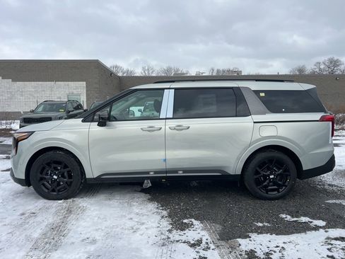 New 2026 Kia Carnival SX image 2