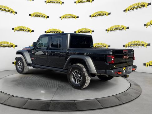 Used 2026 Jeep Gladiator Mojave AWD/4WD image 3