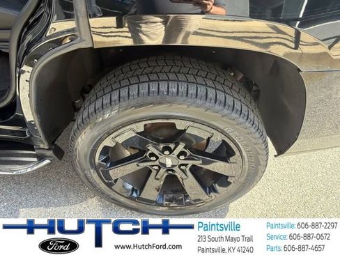 Used 2020 Cadillac Escalade Luxury AWD/4WD image 17