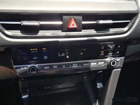Certified 2024 Kia Seltos SX w/ SX Sunroof Package AWD/4WD image 26