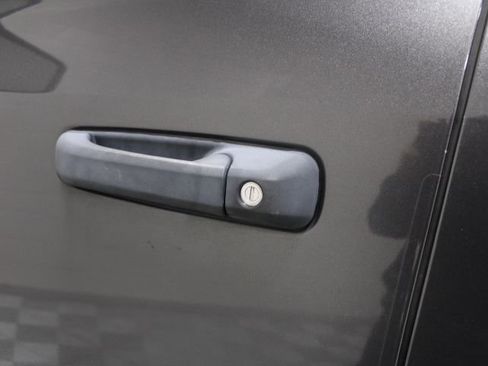 Used 2018 RAM 1500 Express image 15