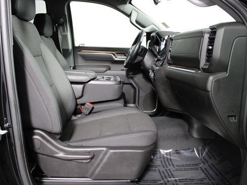 Used 2025 Chevrolet Silverado 1500 LT image 11