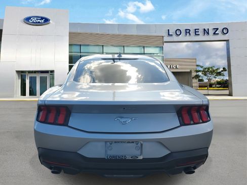 Used 2024 Ford Mustang Coupe image 6
