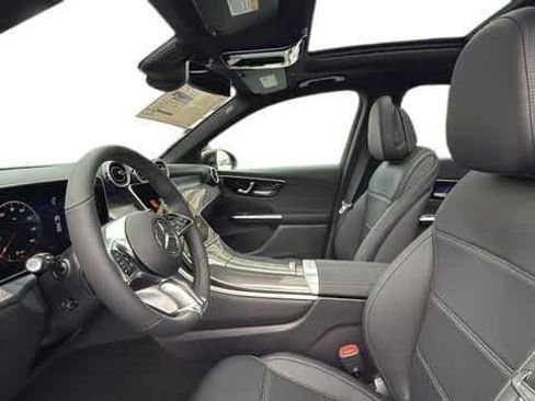 Certified 2026 Mercedes-Benz GLC 300 4MATIC image 4