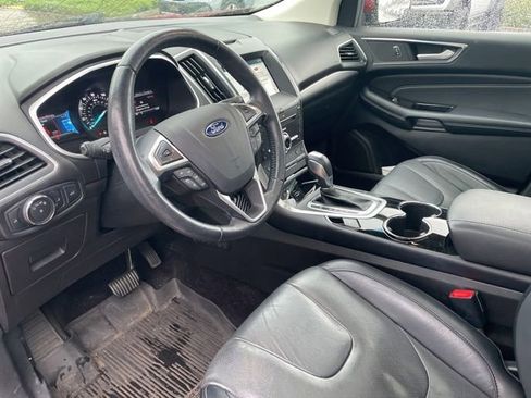 Used 2017 Ford Edge Titanium w/ Equipment Group 302A AWD/4WD image 10