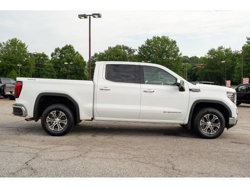 Used 2025 GMC Sierra 1500 SLT AWD/4WD image 9