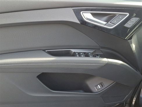 Used 2024 Audi Q4 e-tron Premium Plus image 13