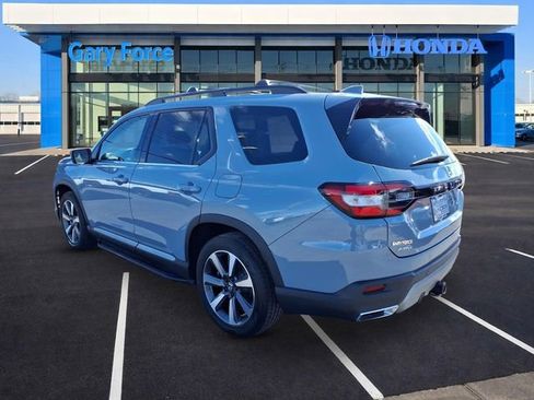 Certified 2024 Honda Pilot Elite image 3