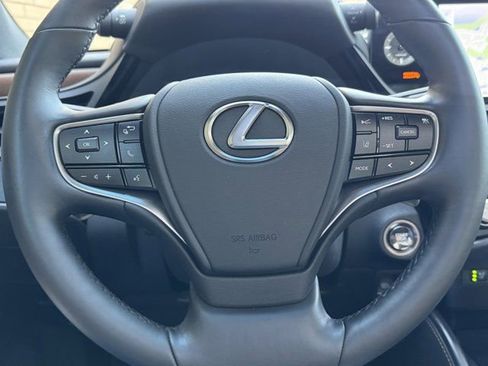 Used 2025 Lexus ES 350 w/ Accessory Package (Z2) image 34
