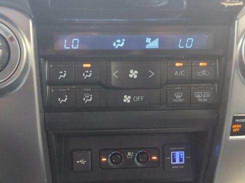 Used 2024 Toyota 4Runner Limited AWD/4WD image 27