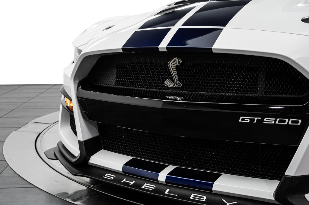 Used 2022 Ford Mustang Shelby GT500 w/ Technology Package RWD image 11
